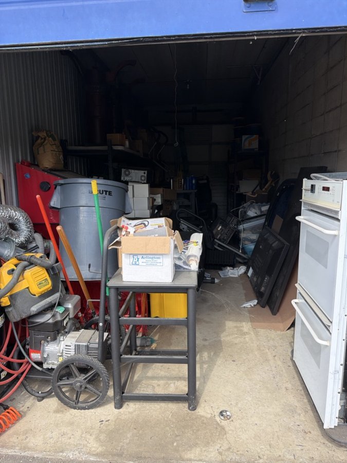 10 x 30 storage unit in Troy, MI