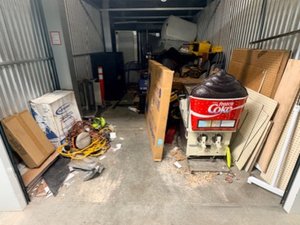 10 x 30 storage unit in Dumfries, VA