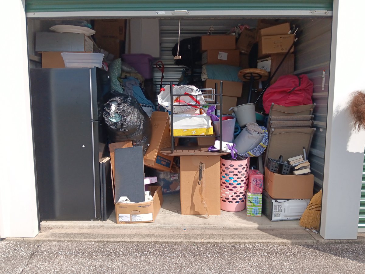 10 x 10 storage unit in Shelbyville, IN