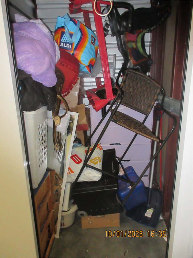 5 x 5 storage unit in Saint Paul, MN