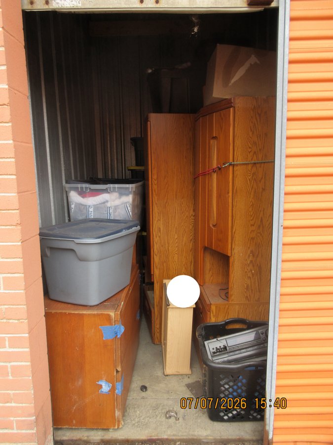 5 x 8 storage unit in St Paul, MN