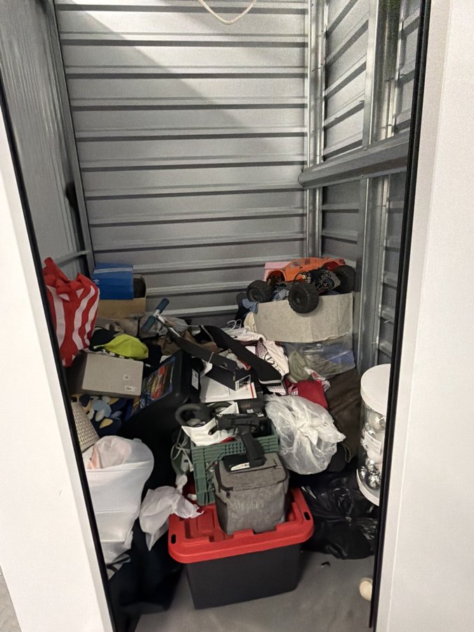 5 x 5 storage unit in South Gate, CA
