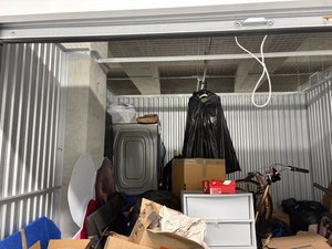 10 x 10 storage unit in Jacksonville, FL