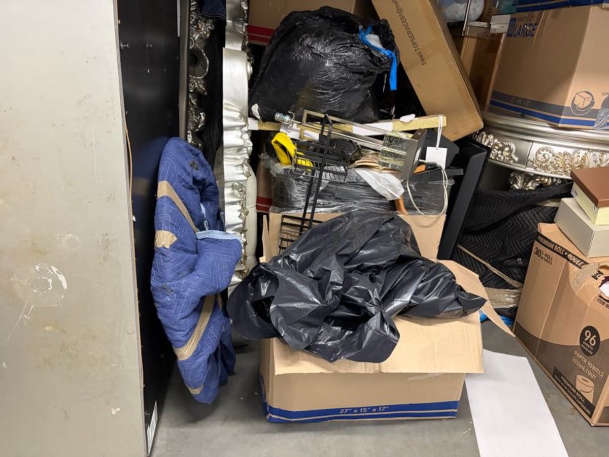 10 x 20 storage unit in Jacksonville, FL