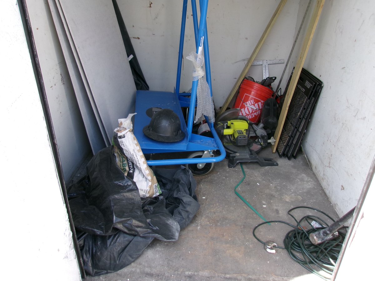 5 x 6 storage unit in Miami, FL