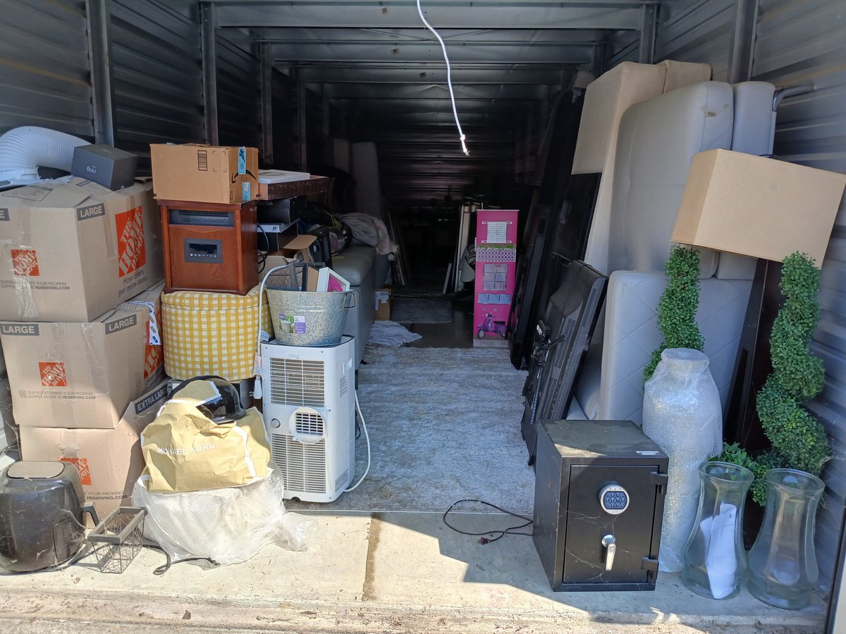 10 x 40 storage unit in Columbia, TN