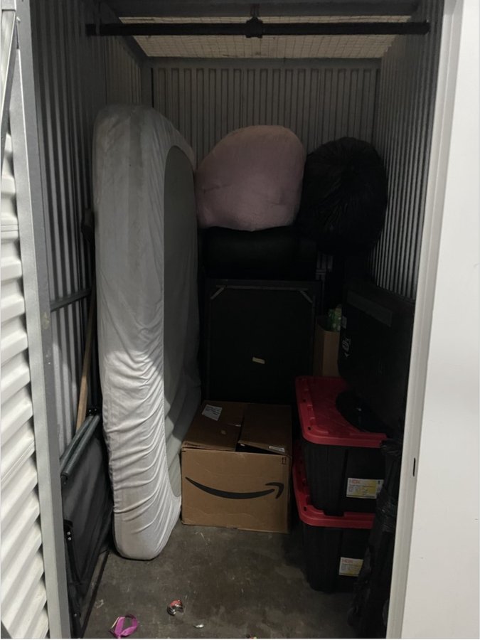 5 x 7 storage unit in Queens, NY