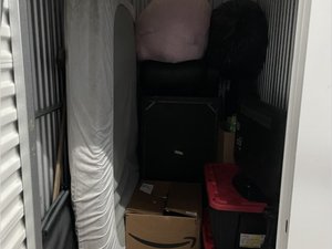 5 x 7 storage unit in Queens, NY