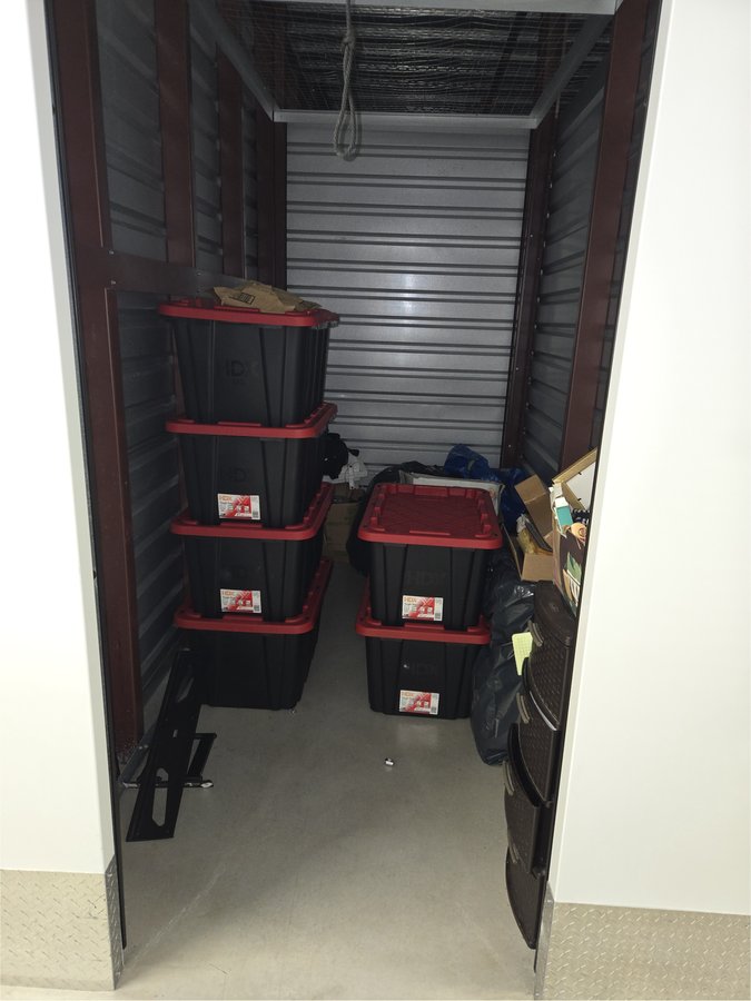 5 x 10 storage unit in Copiague, NY