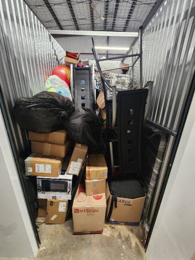 5 x 10 storage unit in Riverdale, GA