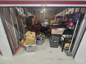 10 x 15 storage unit in Chicago Heights, IL