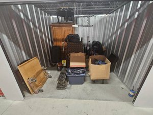 10 x 10 storage unit in Chicago Heights, IL