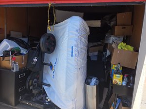 10 x 15 storage unit in San Carlos, CA