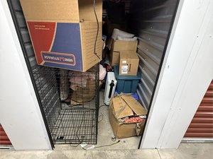 5 x 10 storage unit in Aurora, CO