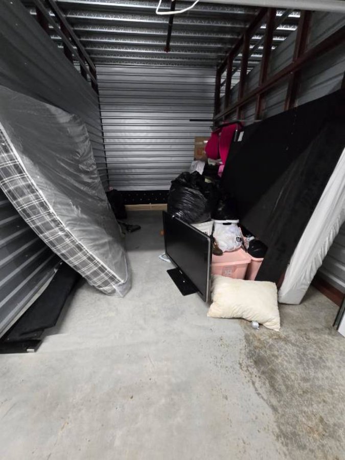 10 x 15 storage unit in Atlanta, GA