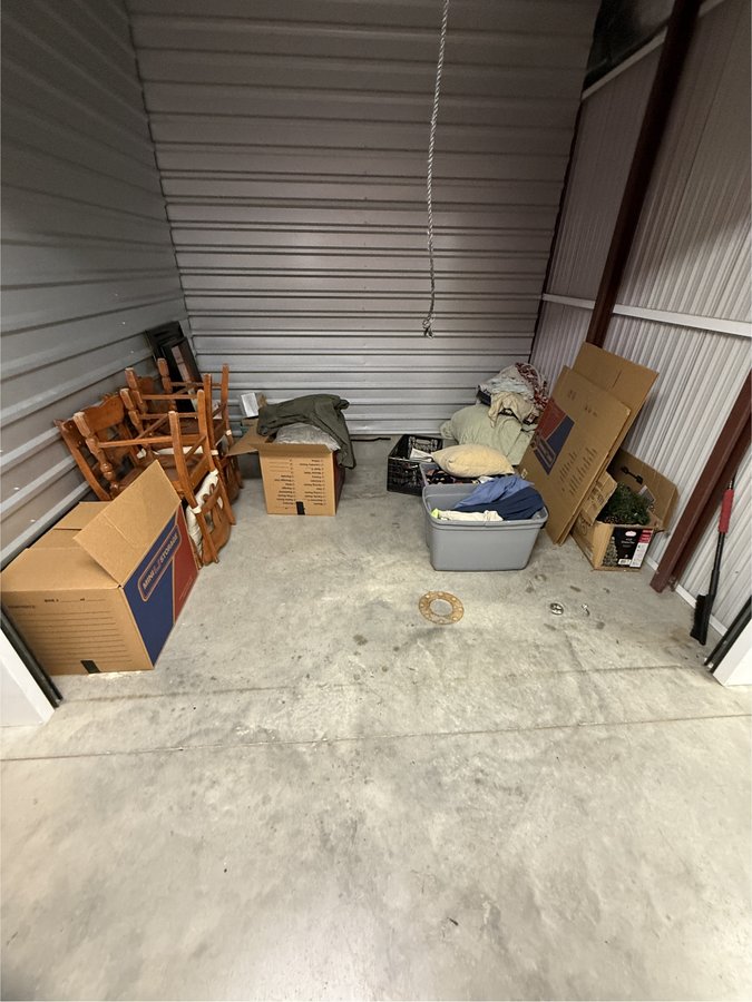 10 x 10 storage unit in Aurora, CO