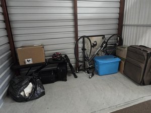 10 x 5 storage unit in Lenexa, KS