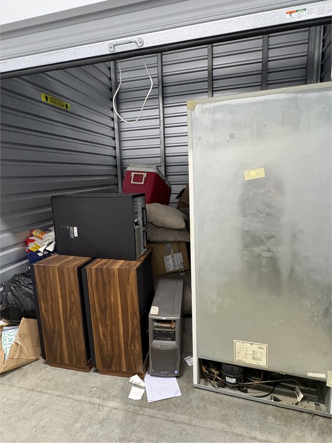 10 x 10 storage unit in Portland, OR