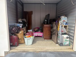 10 x 10 storage unit in Clayton, NC