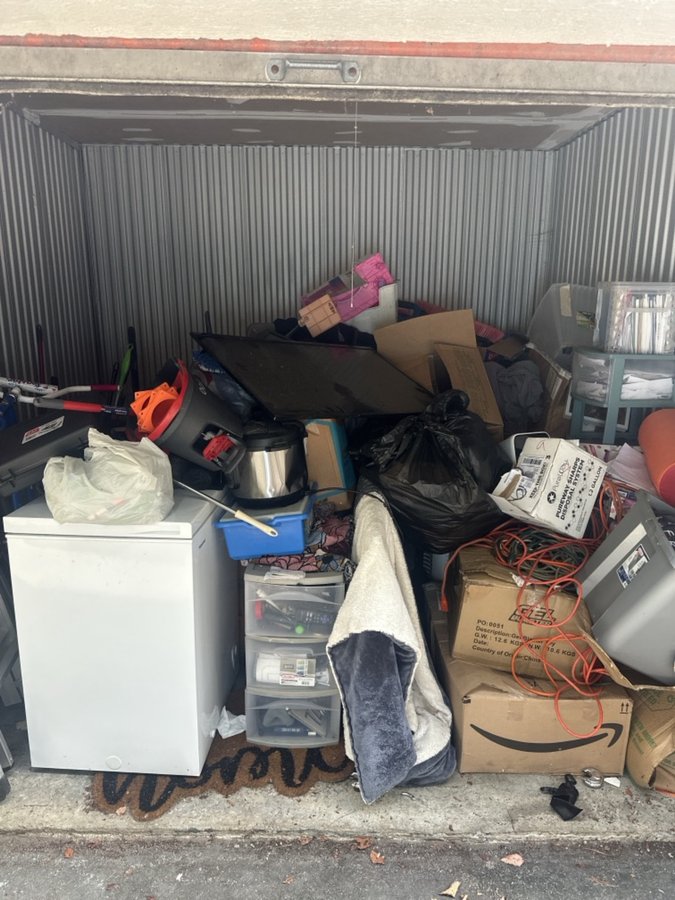 10 x 10 storage unit in Clayton, NC