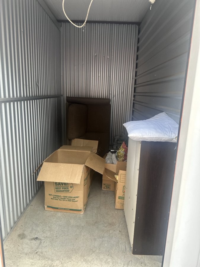 5 x 10 storage unit in Clayton, NC