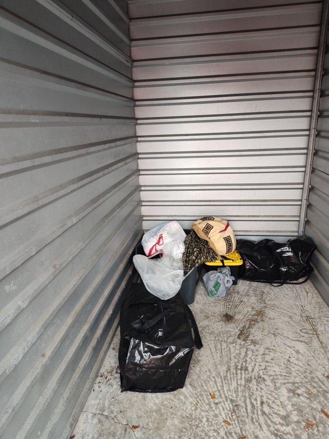5 x 10 storage unit in Tampa, FL
