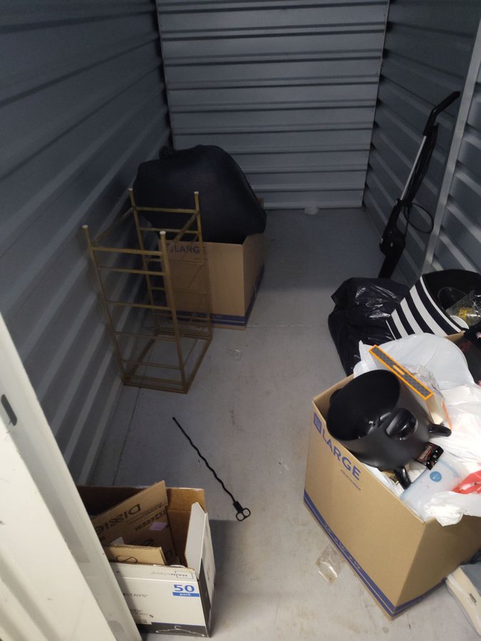 5 x 10 storage unit in Tampa, FL