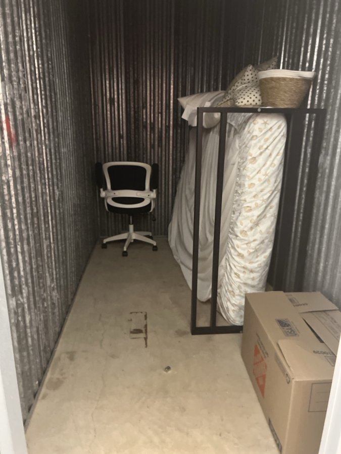 5 x 10 storage unit in Austin, TX