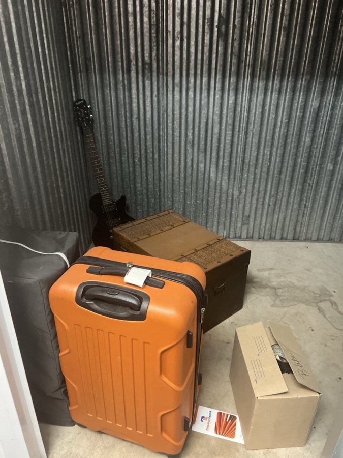 5 x 10 storage unit in Austin, TX