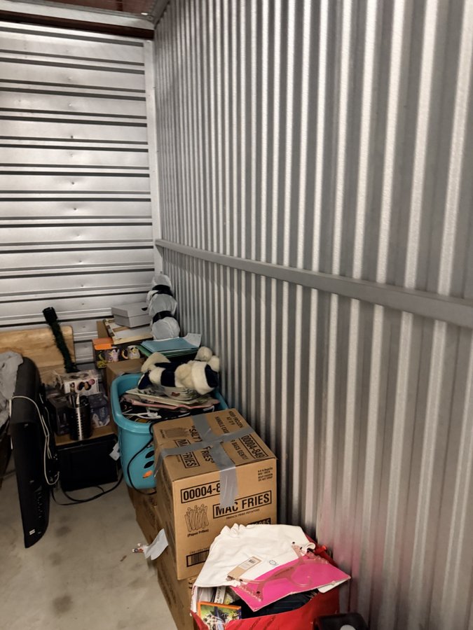 5 x 10 storage unit in Houston, TX