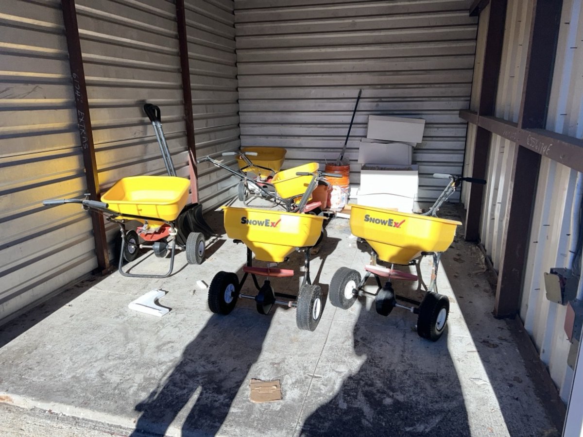 10 x 15 storage unit in Deerfield, IL