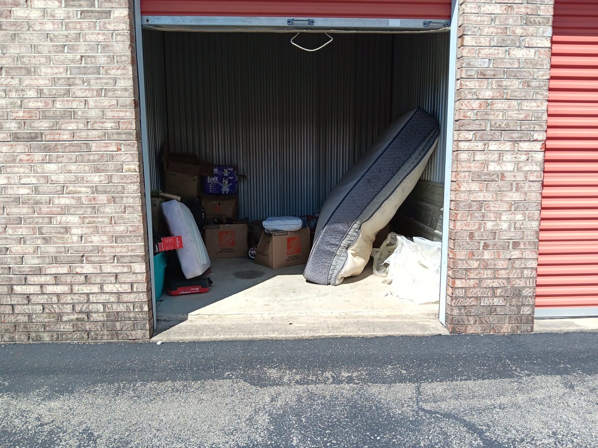 10 x 10 storage unit in Noblesville, IN