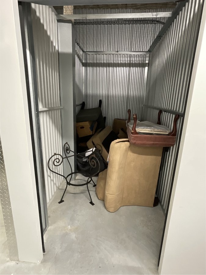 5 x 10 storage unit in Newark, DE