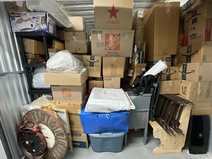 10 x 10 storage unit in Newark, DE