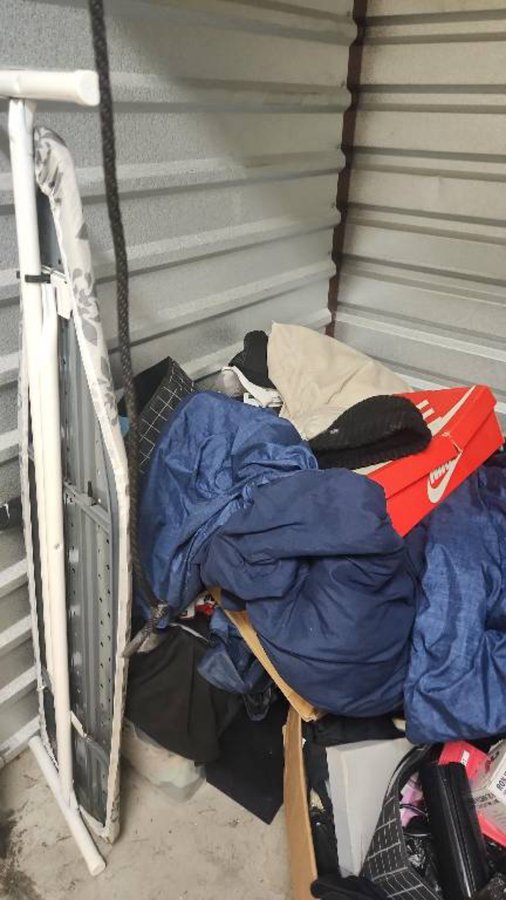 5 x 5 storage unit in College Park, GA