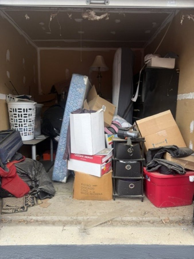 10 x 10 storage unit in Belmont, NC