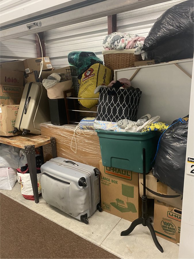 5 x 10 storage unit in Overland Park, KS