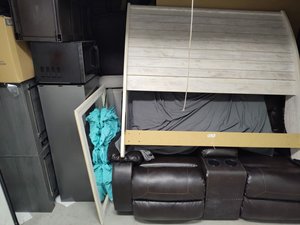 10 x 10 storage unit in Tampa, FL