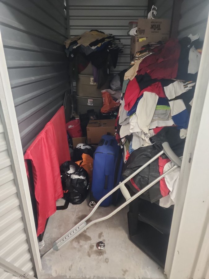 5 x 10 storage unit in Tampa, FL