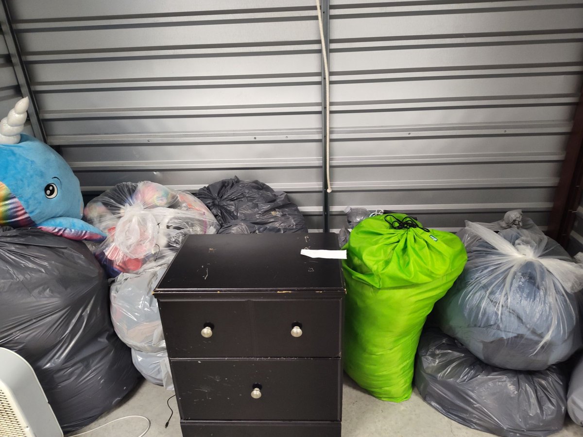 10 x 5 storage unit in Tampa, FL