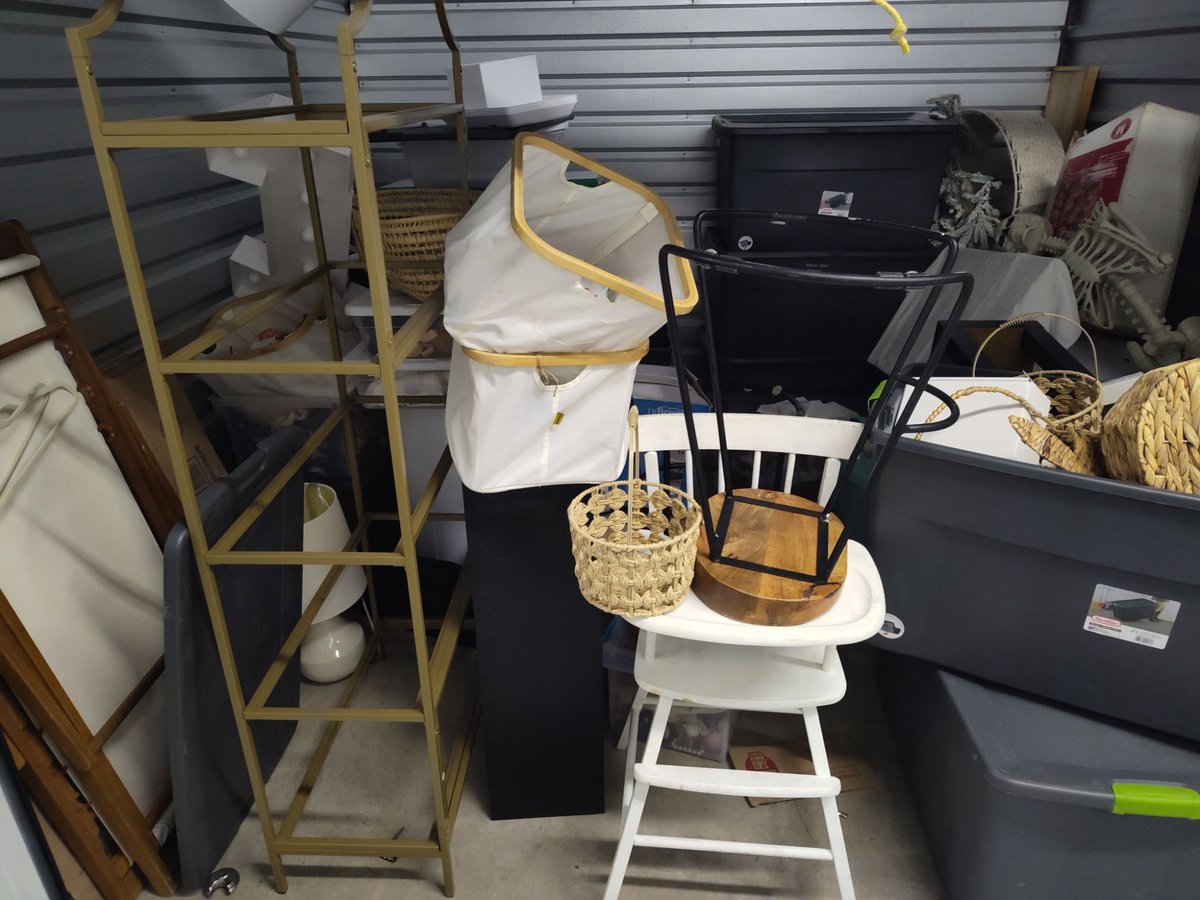 10 x 10 storage unit in Tampa, FL