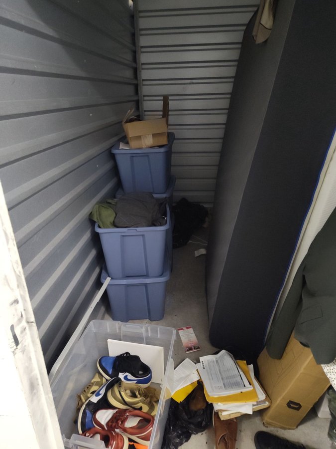 5 x 10 storage unit in Tampa, FL
