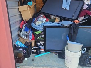10 x 10 storage unit in Wilson, NC