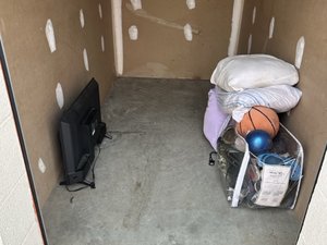 5 x 10 storage unit in Raleigh, NC