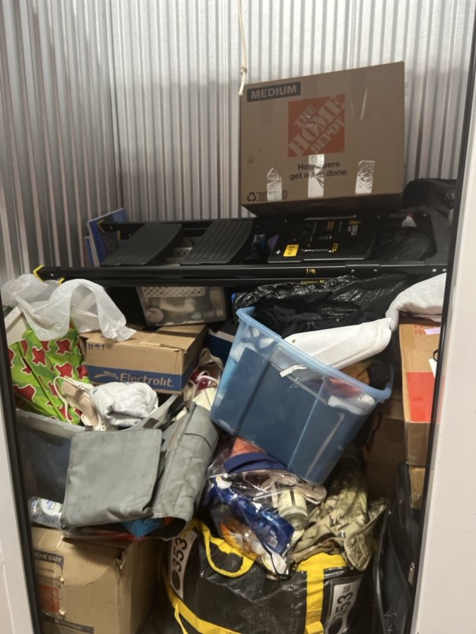 4 x 5 storage unit in Austin, TX