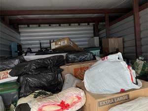 10 x 20 storage unit in Chantilly, VA