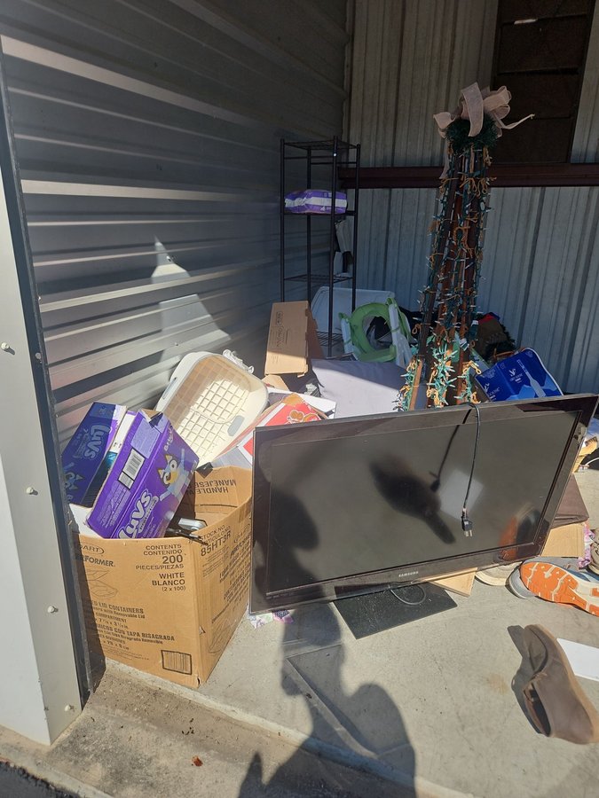 10 x 10 storage unit in Wilson, NC