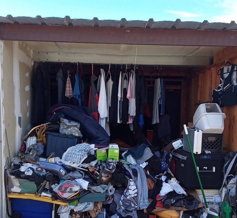 10 x 10 storage unit in Modesto, CA