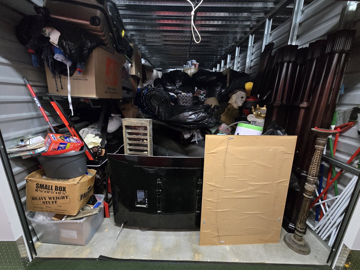 10 x 25 storage unit in Alpharetta, GA