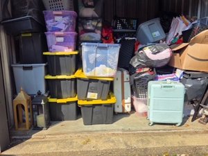 10 x 10 storage unit in Bloomfield, CT